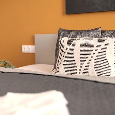 Exclusive Central 3Bedrm Stylish Residence By Prestige Homes Budapesta Exterior foto