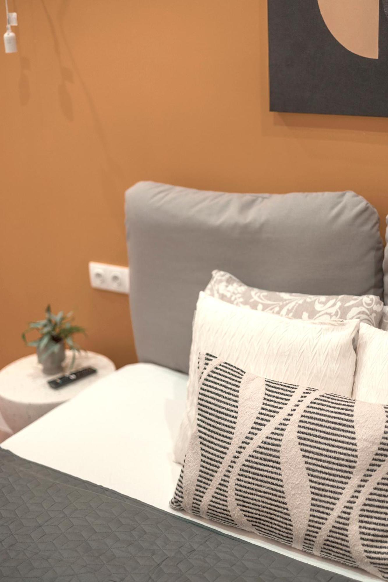 Exclusive Central 3Bedrm Stylish Residence By Prestige Homes Budapesta Exterior foto
